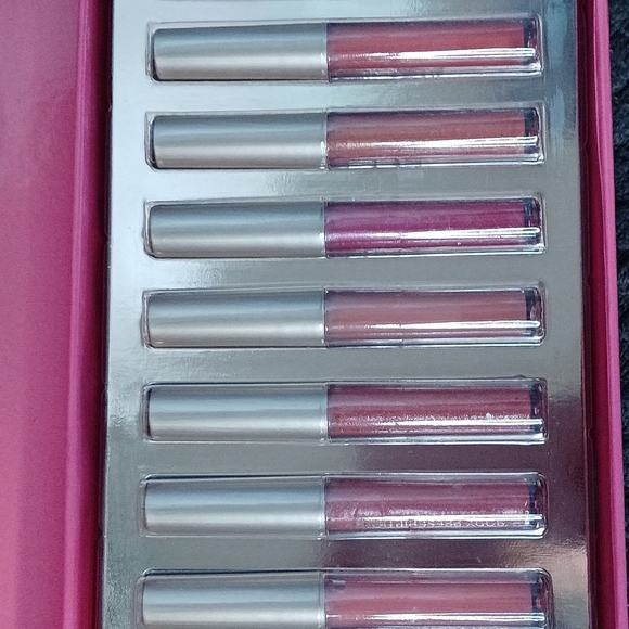 #24. Lip Gloss set💋By Body Prescriptions NWT❤️❤️❤️❤️ - Picture 6 of 7